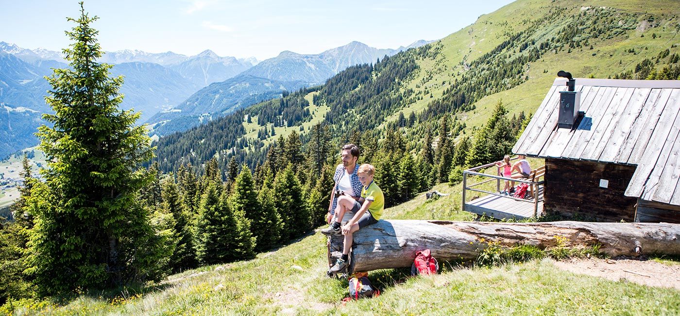 Serfaus Fiss Ladis Wandern Sommer Berge Berghuette Apartments Fiss Frühstückspension